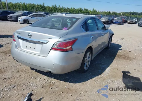 2015 Nissan Altima 2.5 Sv из США, поврежденный, VIN 1N4AL3AP2FC119464